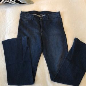 Splendid high wastes flares.